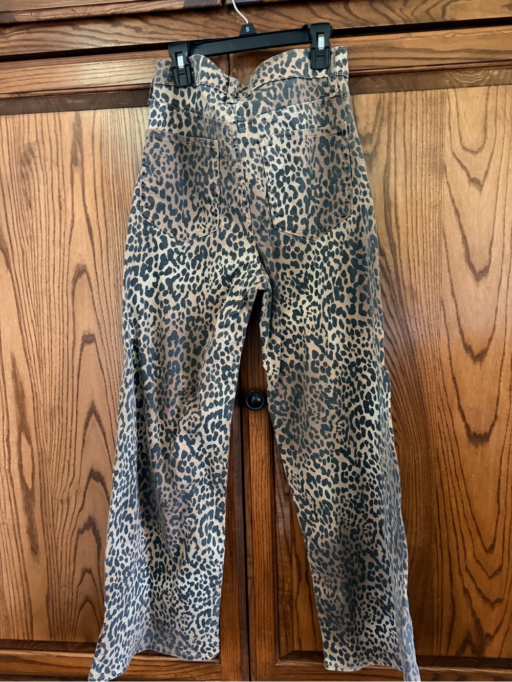 GAP Leopard Print High-Rise Wide-Leg Jeans - Beige & Black - Picture 3 of 3